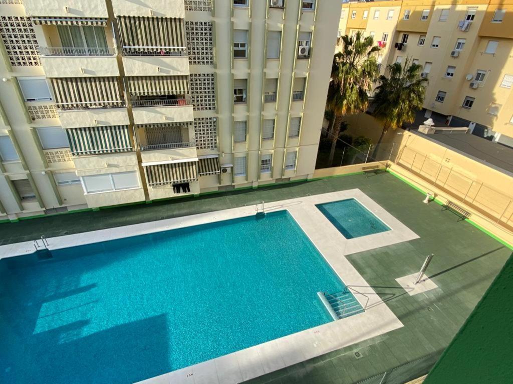 Apartament Amplio Piso En Centro De Torre Del Mar Zewnętrze zdjęcie